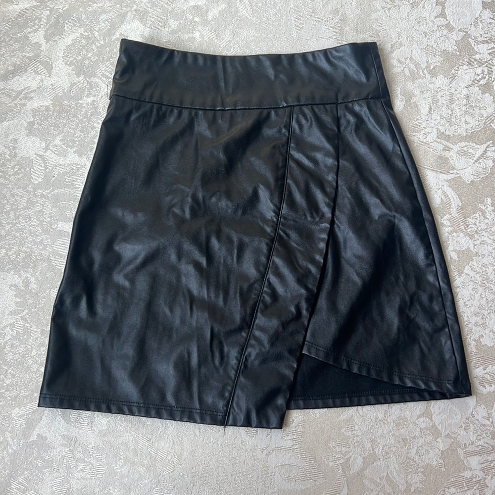 SHEIN Faux Leather Mini Skirt